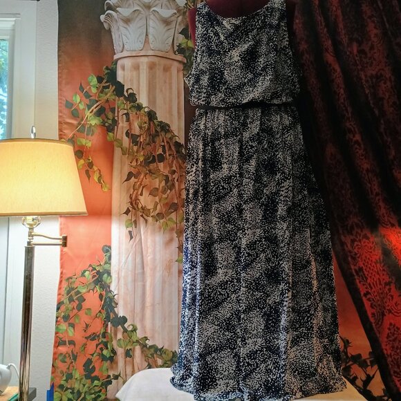 EUC: Susan Lawrence Sze. 2X Black & White Maxi Dress - Picture 2 of 4